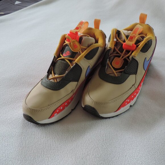 Nike air max 90 toggle SE size 2.5 youth new - Picture 3 of 3